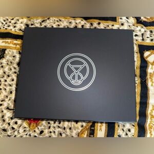 Coheed and Cambria Vaxis 1
Unheavenly Creatures Deluxe Cd boxset